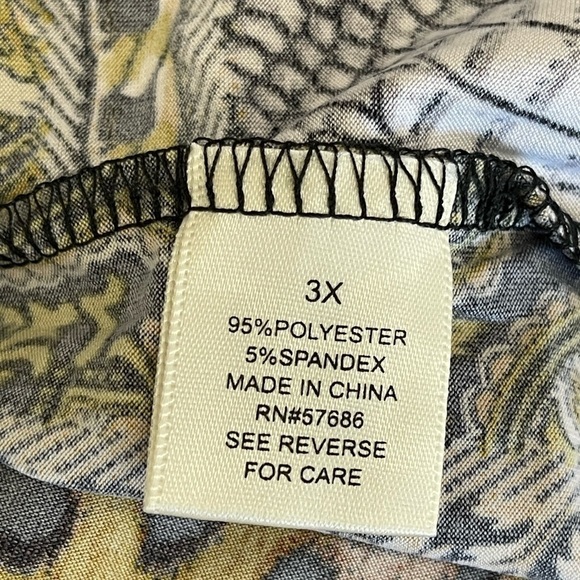 Purple Rain NWT size 3X blouse with animal abstract work career modest mob wife - Picture 5 of 13